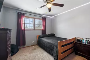 15201 Geoffrey Rd, Oak Forest, IL 60452 - Photo 15