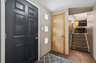 15201 Geoffrey Rd, Oak Forest, IL 60452 - Photo 5