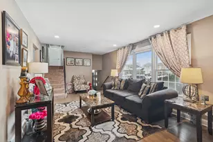 15201 Geoffrey Rd, Oak Forest, IL 60452 - Photo 7