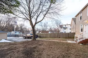 920 Adams St, Waukegan, IL 60085 - Photo 35