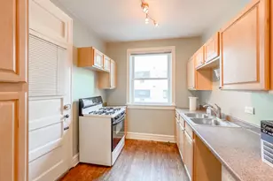 1337 W Lunt Ave, Chicago, IL 60626 - Photo 3