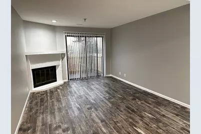 1340 Brook Street #J, Saint Charles, IL 60174 - Photo 3