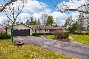 921 60th Pl, Downers Grove, IL 60516 - Photo 3