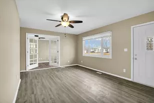 304 Dodson Dr S, Urbana, IL 61802 - Photo 7