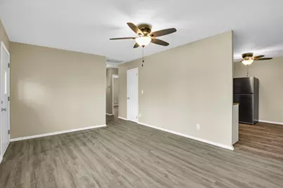 304 Dodson Drive S, Urbana, IL 61802 - Photo 9