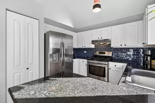 251 Arlington Ln, Grayslake, IL 60030 - Photo 7