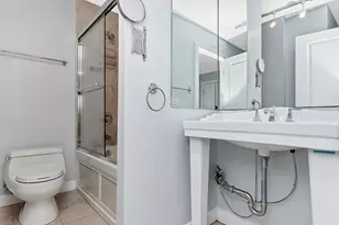 30 E Huron St, Chicago, IL 60611 - Photo 9