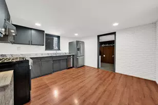 541 Charles St, Aurora, IL 60506 - Photo 7