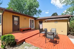 33W067 Bonnie St, Saint Charles, IL 60174 - Photo 17