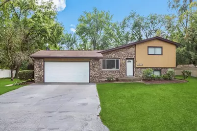 33W067 Bonnie Street, Saint Charles, IL 60174 - Photo 1