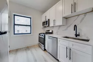 3052 W Cortland St, Chicago, IL 60647 - Photo 5