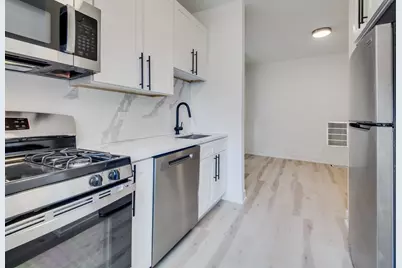 3052 W Cortland Street #103, Chicago, IL 60647 - Photo 3