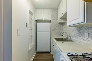 1750 N Marywood Ave, Aurora, IL 60505 - Photo 7