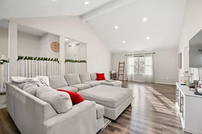 1420 E Cap Circle, Bourbonnais, IL 60914 - Photo 9