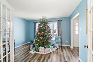 1420 E Cap Cir, Bourbonnais, IL 60914 - Photo 5