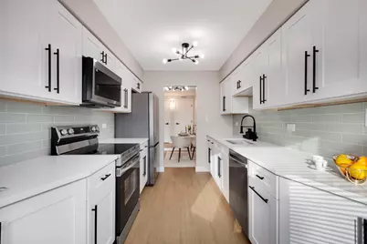 6818 Joliet Road #9, Indian Head Park, IL 60525 - Photo 5