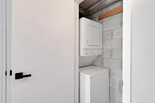 6818 Joliet Rd, Indian Head Park, IL 60525 - Photo 19