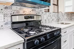 3651 W Grenshaw St, Chicago, IL 60624 - Photo 9