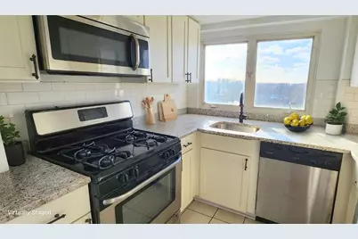 [Address not provided], Elmwood Park, IL 60707 - Photo 7