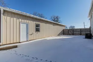 522 E 5th St, Kewanee, IL 61443 - Photo 15