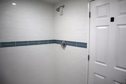 9138 S Essex Avenue, Chicago, IL 60617 - Photo 21