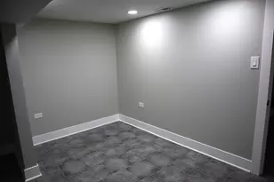 9138 S Essex Ave, Chicago, IL 60617 - Photo 35