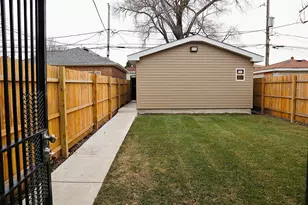 9138 S Essex Ave, Chicago, IL 60617 - Photo 39