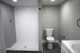 9138 S Essex Ave, Chicago, IL 60617 - Photo 31