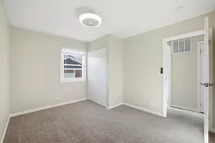 429 Lauren Ln, Buffalo Grove, IL 60089 - Photo 15