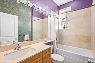 667 W Barry Ave, Chicago, IL 60657 - Photo 7