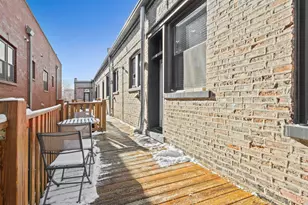 667 W Barry Ave, Chicago, IL 60657 - Photo 15
