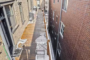 667 W Barry Ave, Chicago, IL 60657 - Photo 17