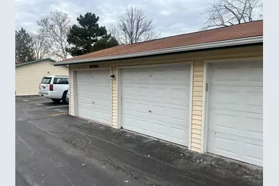 8320 Oak Leaf Drive #1302, Woodridge, IL 60517 - Photo 5