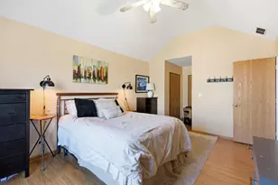 350 Windsor Ct, South Elgin, IL 60177 - Photo 5