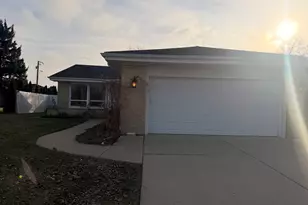 793 Timothy Ln, Des Plaines, IL 60016 - Photo 1