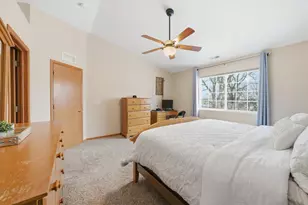 1110 Colonial Dr, Joliet, IL 60432 - Photo 17