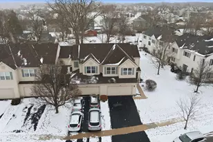 1110 Colonial Dr, Joliet, IL 60432 - Photo 29