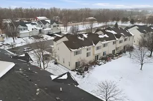 1110 Colonial Dr, Joliet, IL 60432 - Photo 27