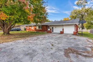 175 Calkins Dr, Sugar Grove, IL 60554 - Photo 23