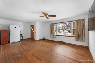 175 Calkins Dr, Sugar Grove, IL 60554 - Photo 3