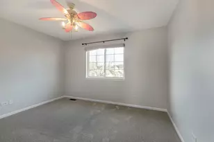 2020 Spring Creek Ln, McHenry, IL 60050 - Photo 13