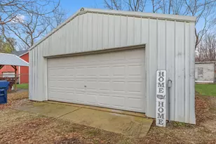 410 W Reader St, Elburn, IL 60119 - Photo 17