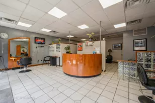 1340 W Irving Park Rd, Chicago, IL 60613 - Photo 3