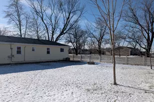 2423 Pecan St, Joliet, IL 60435 - Photo 31