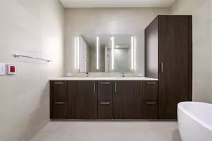 211 N Harbor Dr, Chicago, IL 60601 - Photo 11