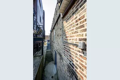 1646 W Blackhawk Street, Chicago, IL 60622 - Photo 15