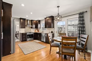 1006 Apple Ln, Lombard, IL 60148 - Photo 5