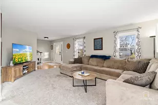 1006 Apple Ln, Lombard, IL 60148 - Photo 3