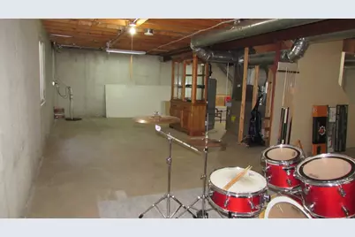 21401 Prestwick Drive, Crest Hill, IL 60403 - Photo 13