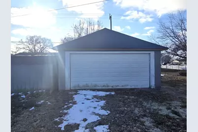 290 W Kankakee Avenue, Herscher, IL 60941 - Photo 13